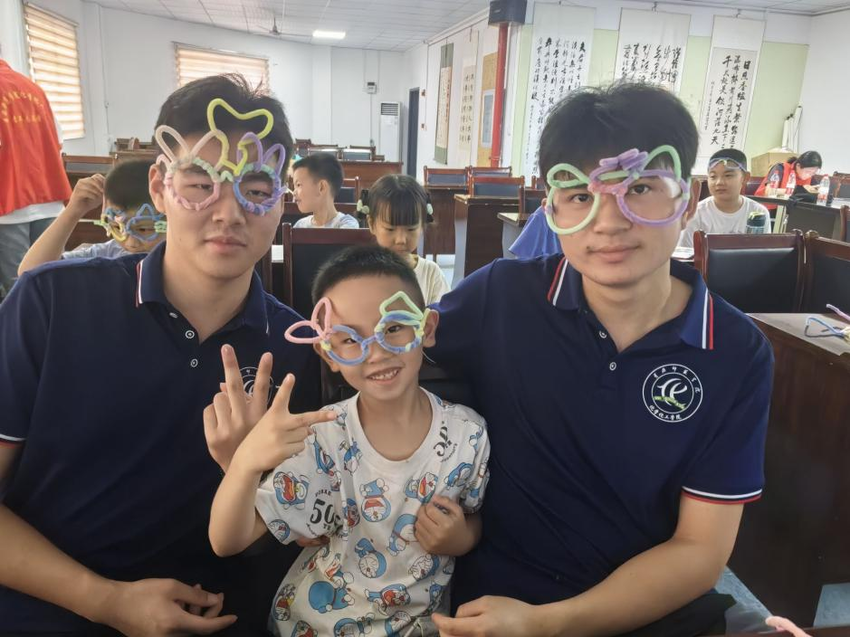 暑期三下乡 青春正当时.docx