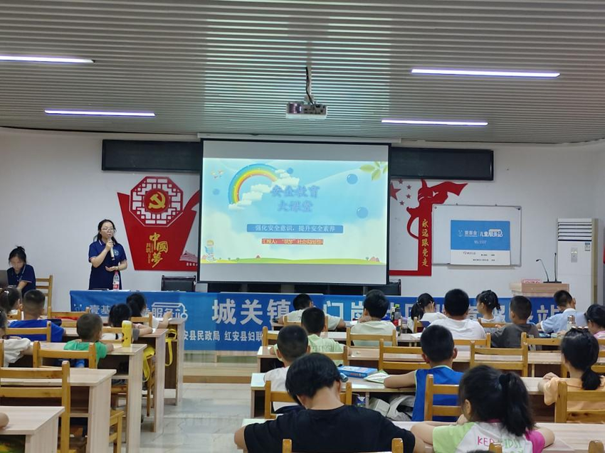 暑期三下乡 青春正当时.docx