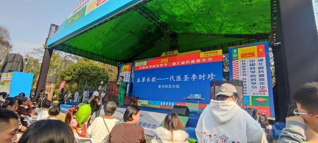 8b5bd4ad7ef51e1bc549f8851feae66e