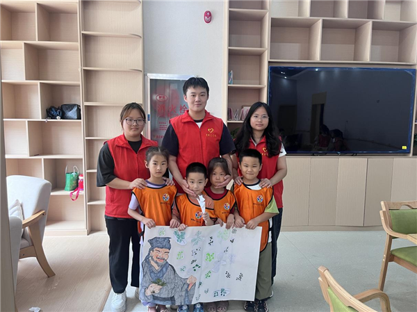 青春黄师服务队“三下乡”暑假学堂——探秘黄冈中医瑰宝,共绘艾园孝心图卷_fororder_图片6
