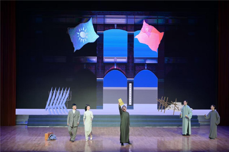 黄冈师范学院《霜天红烛》剧目走进宁夏 开展“高雅艺术进校园”活动_fororder_图片82