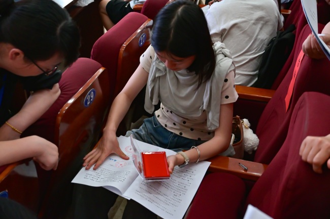 到祖国和人民最需要的地方去!149名新生签约黄冈师范学院“荆楚优师计划”