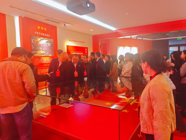 第七届大别山红色文化学术研讨会“大力弘扬大别山精神 提振支点建设内生动能”在黄冈师范学院召开