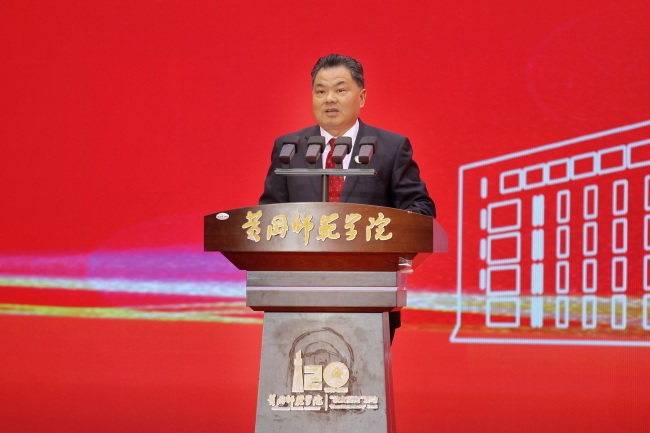 汇聚校友力量,赋能校地发展 黄冈师范学院“校友回归”暨高质量发展大会举行